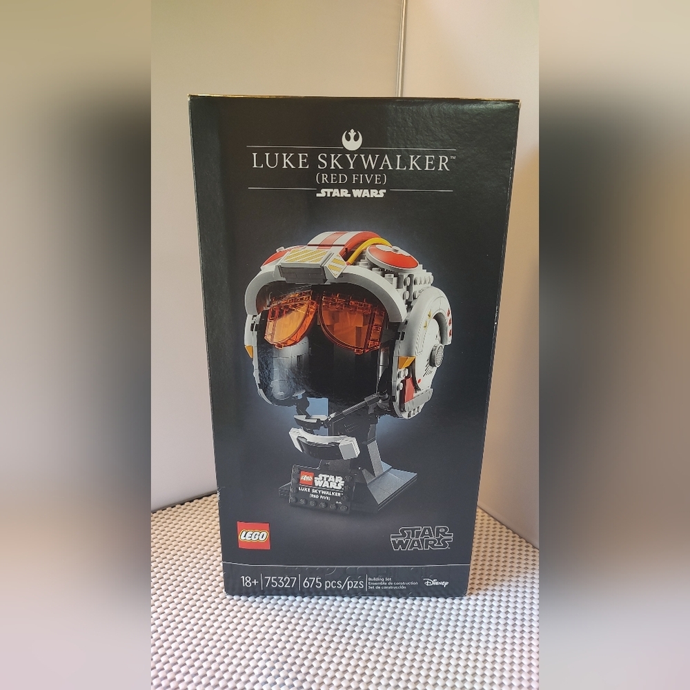 Lego Star Wars 75327 Luke Skywalker Red Five Helmet Disney NWT Building Toy Set